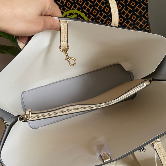 New, tory burch Blake center zip tote bag soft serve/bay gray - Picture 8 of 14